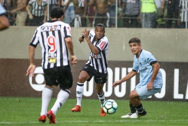 DEZEMBRO: no dia 3 de dezembro, o atacante Robinho fez sua última partida com a camisa do Atlético. Ele ajudou o Galo a vencer o Grêmio por 4 a 3, no Horto, com uma assistência para Fred. O contrato do atacante se encerra no dia 31 de dezembro e não deve ser renovado. Pelo Galo, foram 109 partidas e 38 gols.