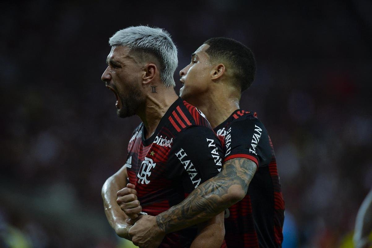 Arrascaeta abriu o placar para o Flamengo: 1 a 0
