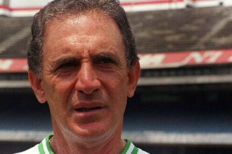 Carlos Alberto Silva teve carreira de mais de 30 anos no futebol 