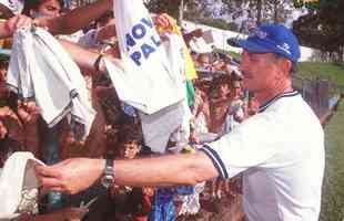 Felipo em treino aberto do Cruzeiro em 2000