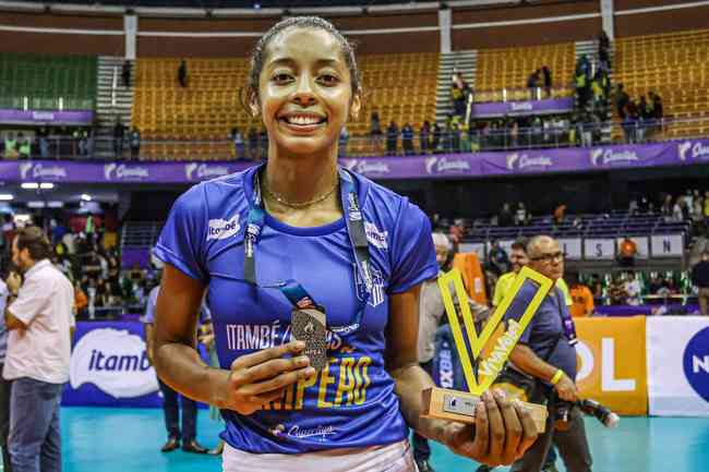 Vôlei: Minas dá 'passo atrás' e segue sem Thaisa na Superliga feminina