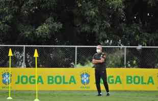 Seleo Brasileira realizou treinamento na tarde deste sbado (29/1) na Toca da Raposa II