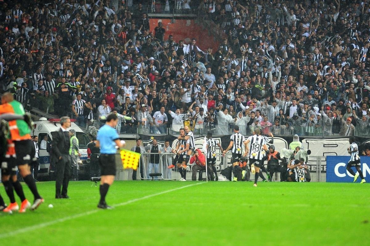 Fotos do primeiro tempo do duelo entre Atltico e Coln, no Mineiro, pela semifinal da Copa Sul-Americana