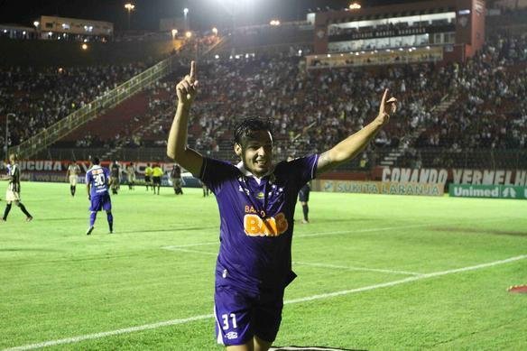 Festa dos jogadores do Cruzeiro no Barrado com a conquista do tricampeonato brasileiro