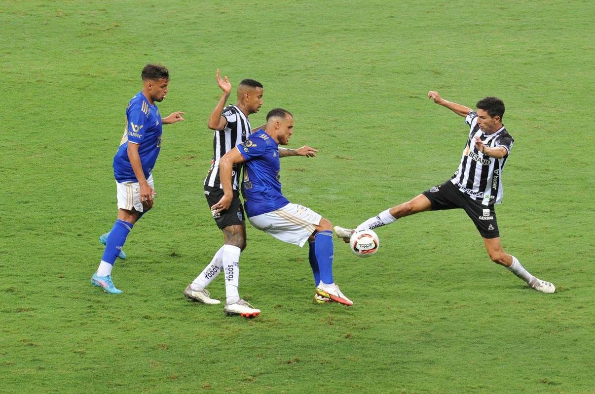 Fotos do clssico entre Atltico e Cruzeiro, no Mineiro