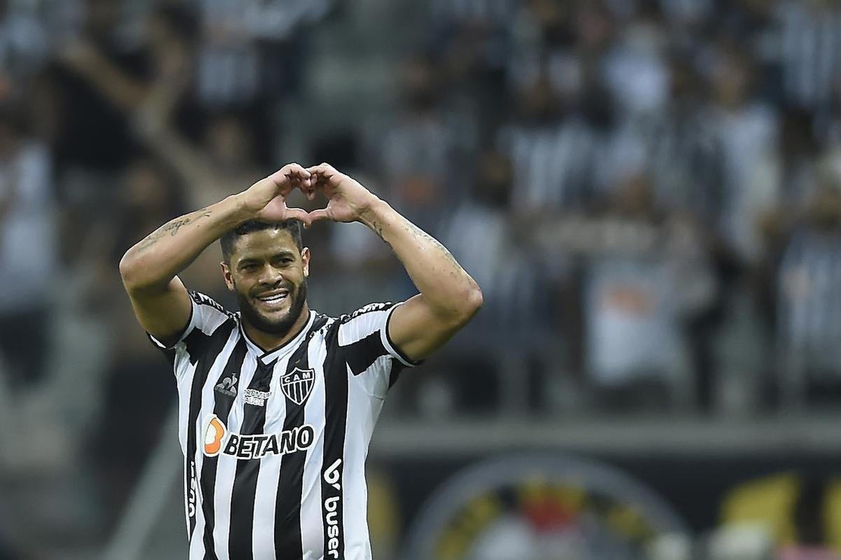 Fotos do golao de Hulk sobre o River Plate no Mineiro