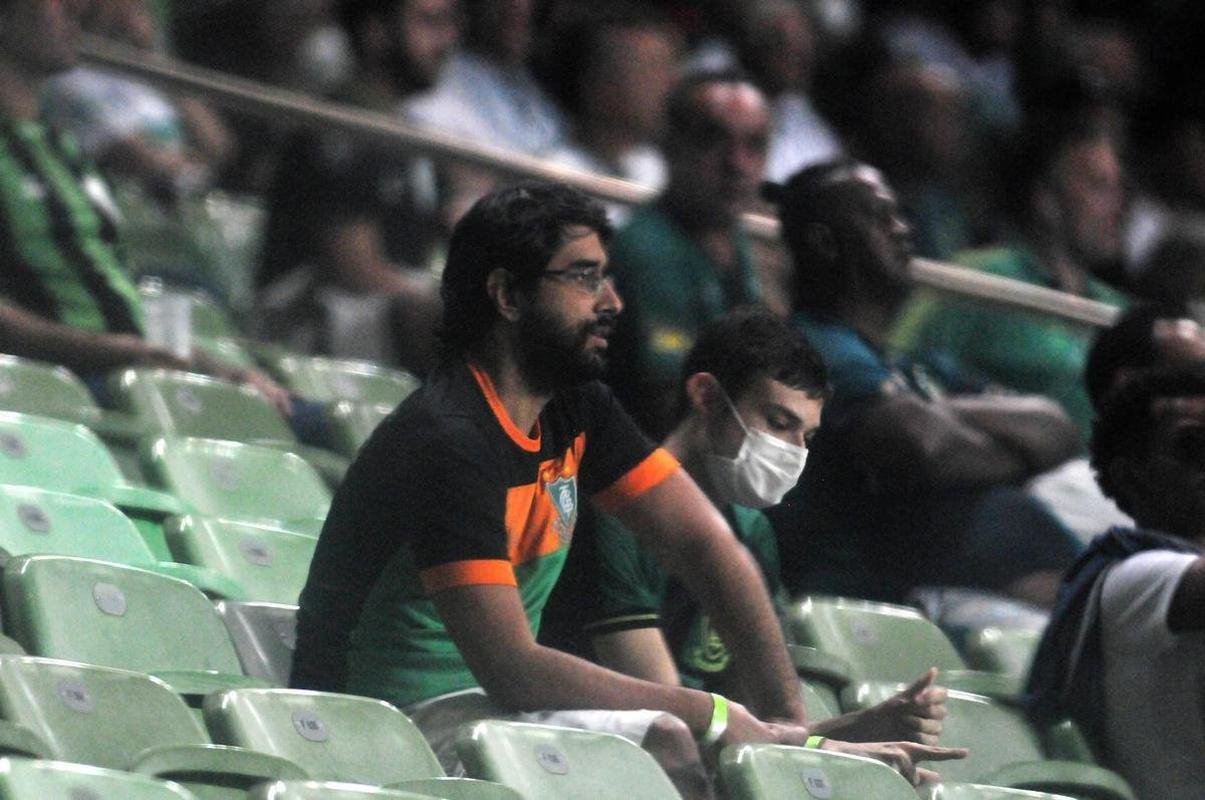 Fotos da torcida do Amrica na derrota por 3 a 2 para o Tolima, no Independncia, pelo Grupo D da Copa Libertadores