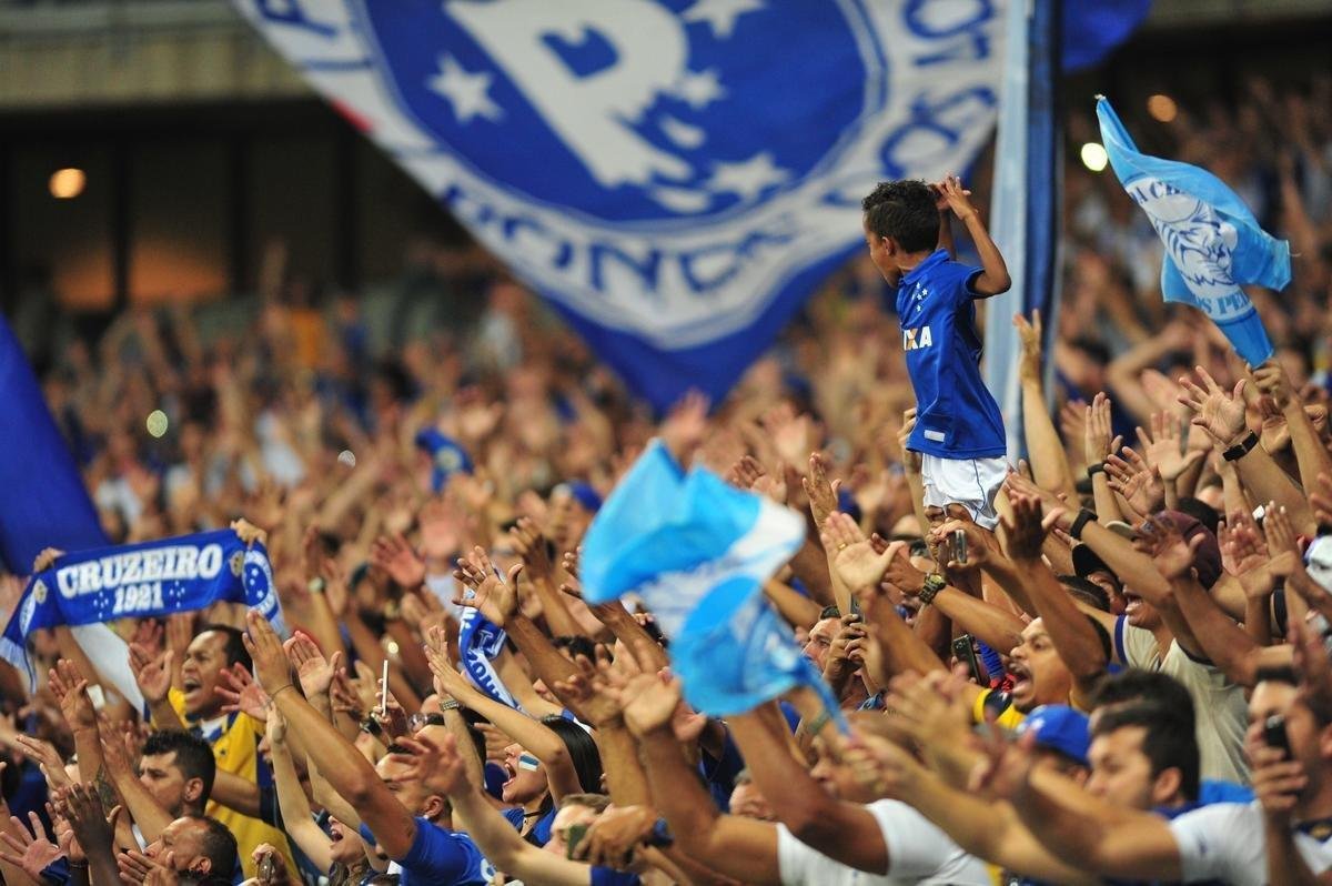 Torcida do Cruzeiro lotou Mineiro na partida de volta das quartas de final da Copa do Brasil