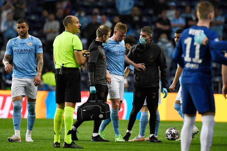 Imagens da grande decisão entre Manchester City e Chelsea no Estádio do Dragão