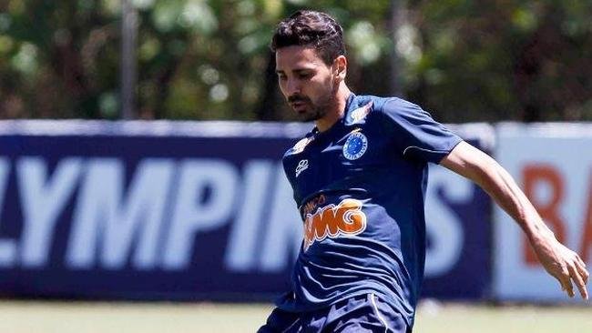 Leandro Guerreiro atuou pelo Cruzeiro entre 2011 e 2013 e pelo Amrica entre 2014 e 2016