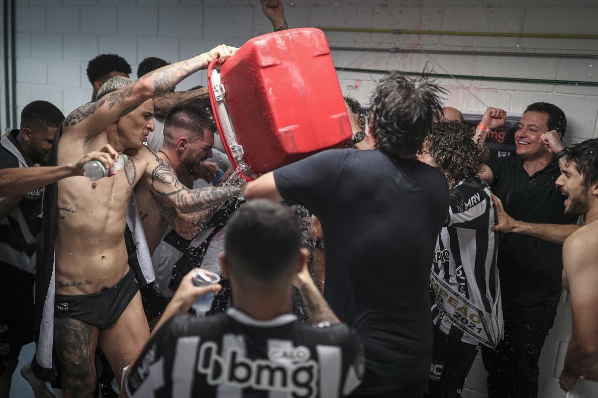 Bastidores da festa do Atltico em comemorao ao ttulo brasileiro