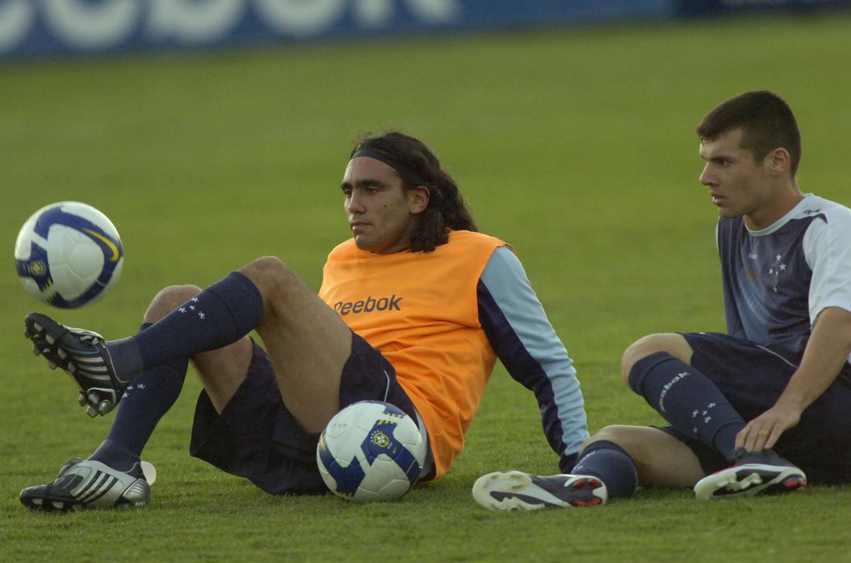 Sorín voltou ao Cruzeiro em outras duas oportunidades. Na primeira, em 2004, retornou ao clube após empréstimos a Lazio, Barcelona e Paris Saint-Germain. Em nove jogos, marcou um gol. Posteriormente, foi vendido ao Villarreal, da Espanha, e também esteve no Hamburgo, da Alemanha. No fim de 2008, o argentino regressou à Toca para tratar uma tendinite no joelho direito. Começou 2009 treinando, mas novamente se lesionou. Disputou apenas seis partidas naquela temporada. Na final da Copa Libertadores de 2009, ficou no banco e não foi acionado por Adilson Batista. No imaginário dos torcedores há a tese de que Sorín seria útil para 'atrapalhar' o desafeto Verón, que ditou o ritmo da partida vencida pelo Estudiantes por 2 a 1.