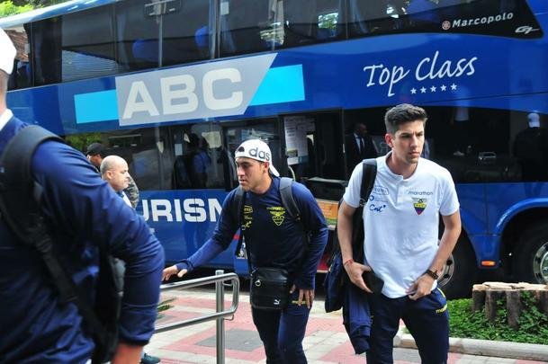 Delegao do Equador desembarcou nesta tera-feira em Belo Horizonte, onde estrear na Copa Amrica