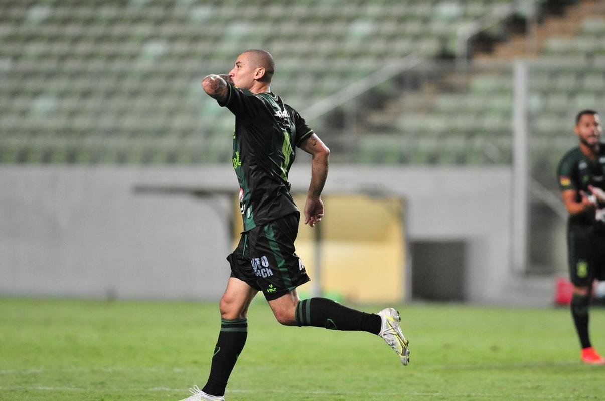 Amrica e Democrata-GV se enfrentaram no Independncia pela 2 rodada do Campeonato Mineiro