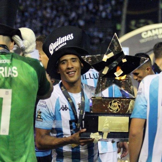 Matas Zaracho - Foi campeo argentino na temporada 2018/19 pelo Racing.