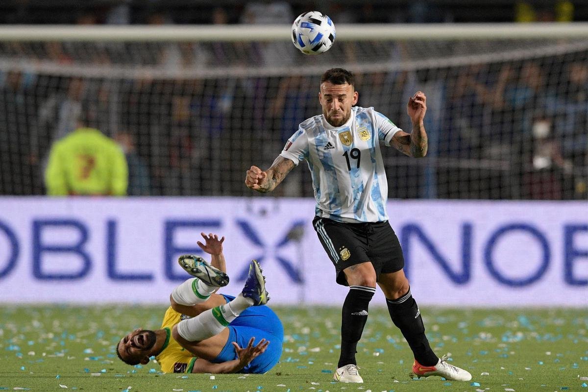 Sem Neymar, Brasil encarou a Argentina em clssico agitado pelas Eliminatrias