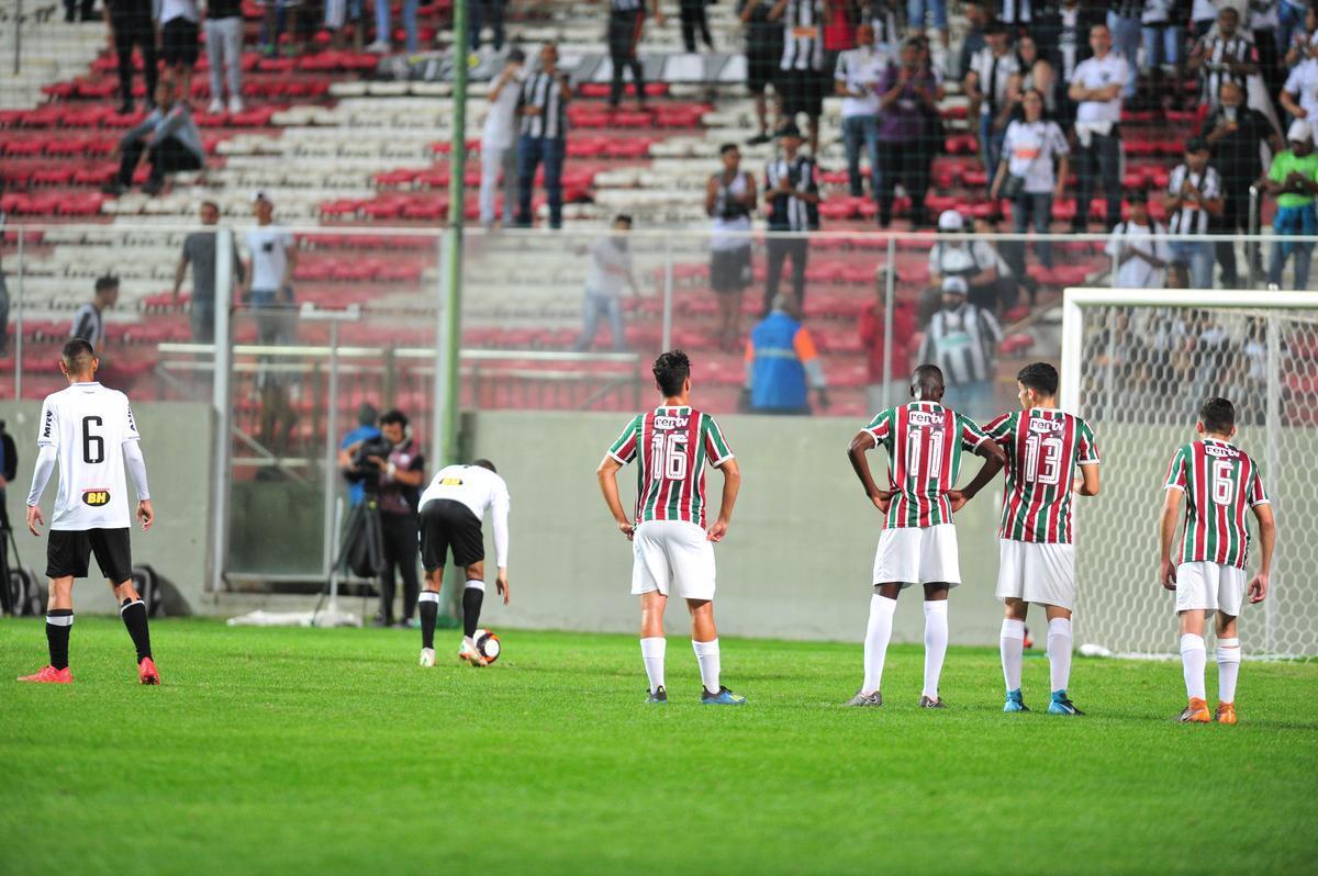 Galinho vence o Fluminense por 3 a 1, de virada, no Independncia, e conquista a Taa BH