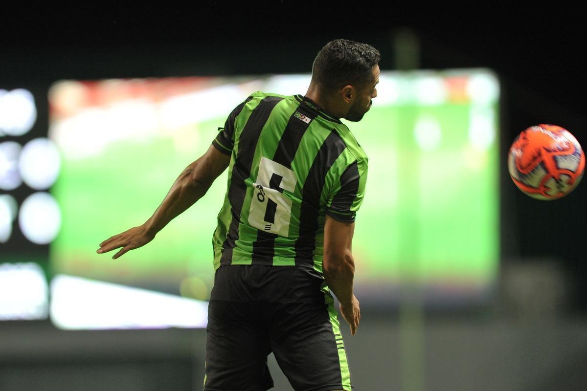 Fotos da partida entre Amrica e URT, no Independncia, pela sexta rodada do Campeonato Mineiro