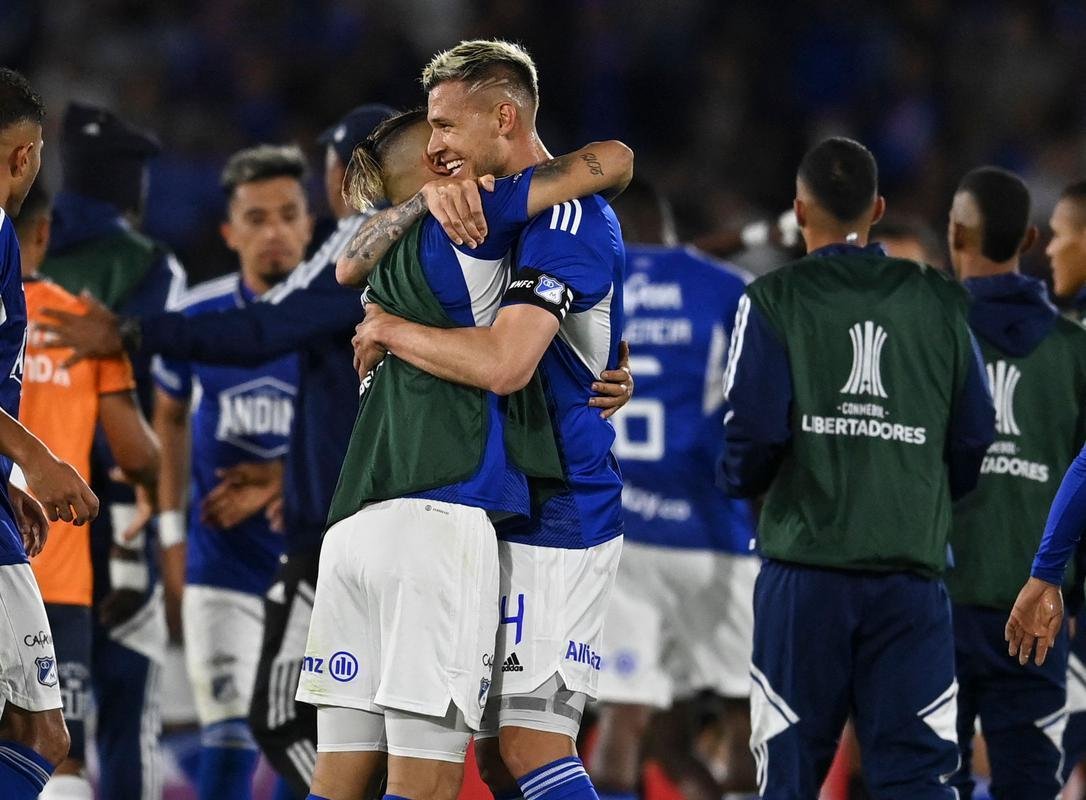 Millonarios-COL venceu Universidad Catlica-EQU por 2 a 1 e ser adversrio do Atltico na terceira fase da Libertadores