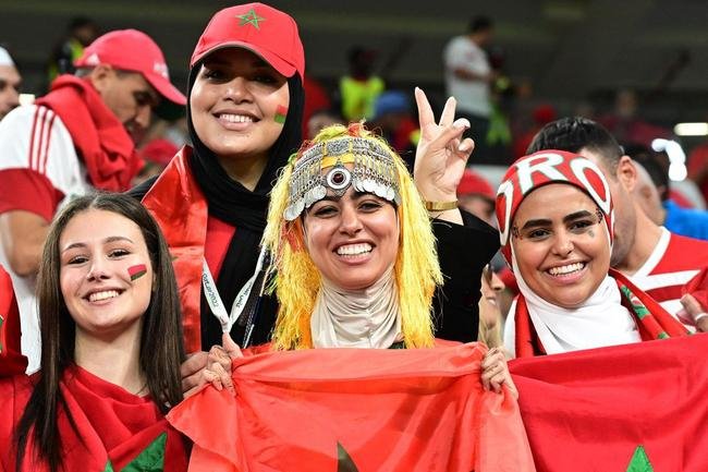 Torcedores de Marrocos e Canad na partida pelo Grupo F da Copa do Mundo 