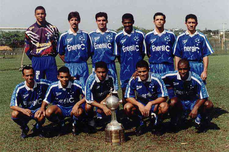 Jogadores falam sobre o que deu errado na preparação do Cruzeiro para o  Mundial de 97 - Superesportes