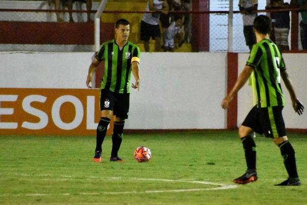 América virou diante do Tombense no fim e conquistou primeira vitória como visitante no Mineiro