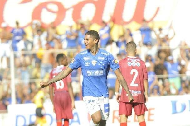 No segundo tempo, Raniel ampliou para o Cruzeiro: 3 a 1