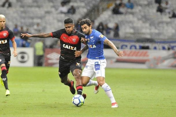 Fotos de Cruzeiro x Vitria, no Mineiro, pela 36 rodada do Campeonato Brasileiro (Juarez Rodrigues/EM D.A Press)