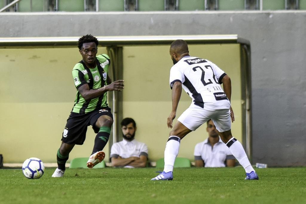 Lincoln veio por emprstimo do Grmio e atuou em trs partidas pelo Amrica