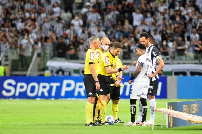 Fotos do jogo entre Atl�tico e Santos, no Mineir�o, pela 26� rodada da S�rie A do Campeonato Brasileiro