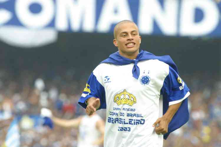Ex-Cruzeiro, Balu relembra campanha para ir à Copa e papo reto com Lazaroni  - Superesportes