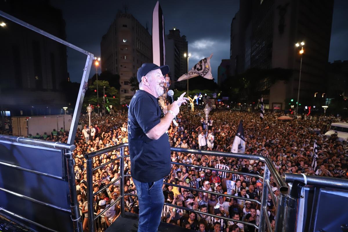 Bastidores da festa do Atltico em comemorao ao ttulo brasileiro