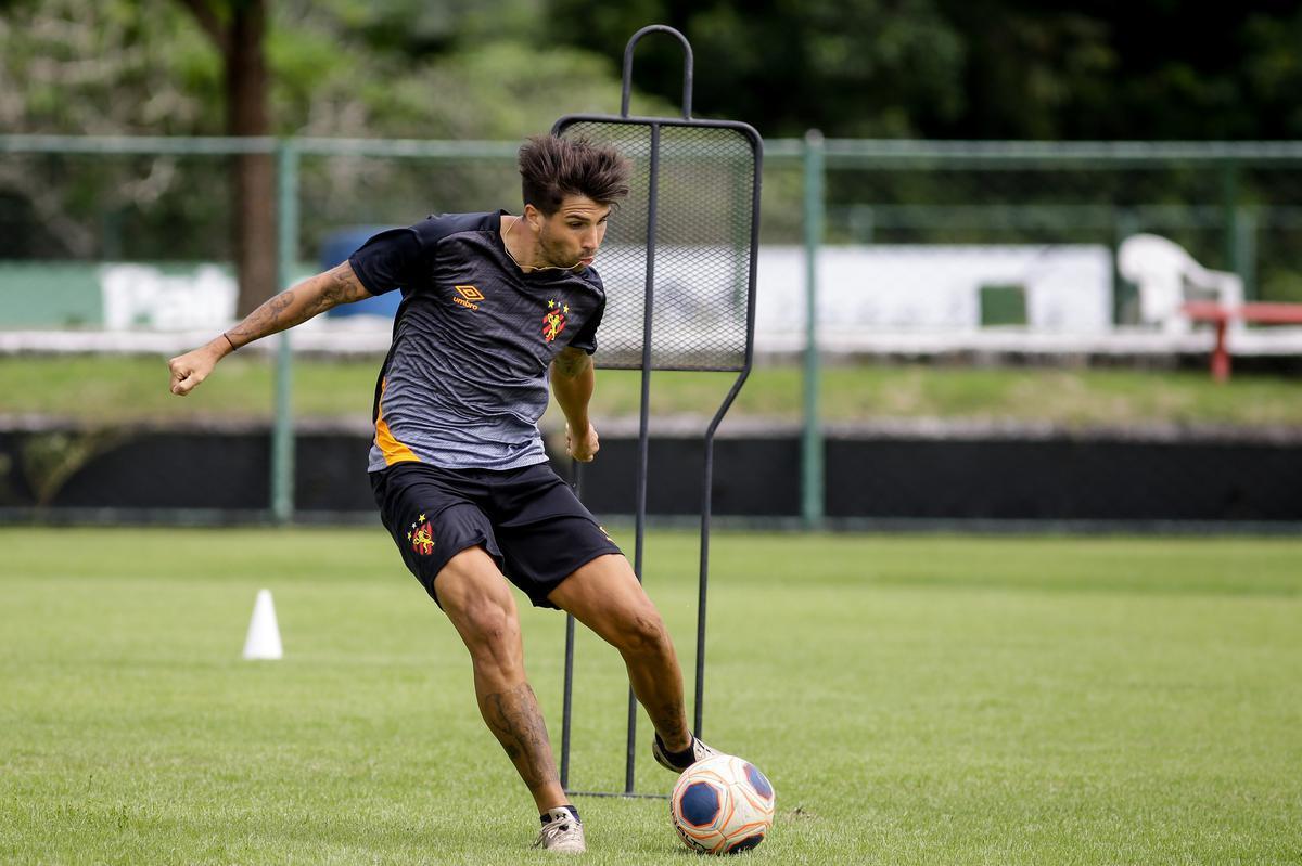Nesta quinta-feira, sob o comando do treinador Daniel Paulista, Sport realizou primeiro trabalho ttico aps retorno s atividades