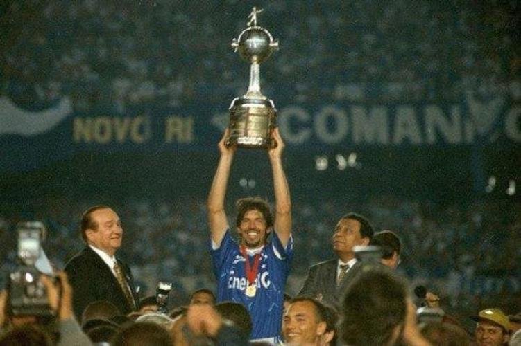 O Cruzeiro foi à final da Libertadores quatro vezes, nos anos de 1976, 1977, 1997 e 2009. O clube levantou a taça em 1976, sobre o River Plate-ARG; e em 1997, sobre o Sporting Cristal-PER.