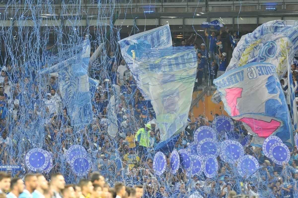 Torcida do Cruzeiro lotou o Mineiro em duelo com o Grmio pela semifinal da Copa do Brasil