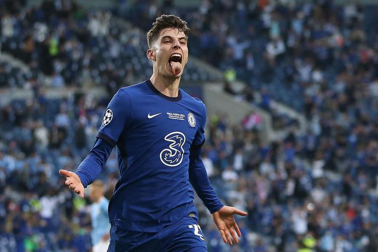 Imagens da grande decisão entre Manchester City e Chelsea no Estádio do Dragão