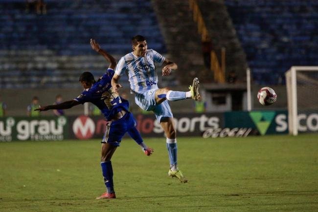 Fotos do jogo entre Londrina e Cruzeiro no Estdio do Caf, em Londrina, pela 34 rodada da Srie B do Brasileiro