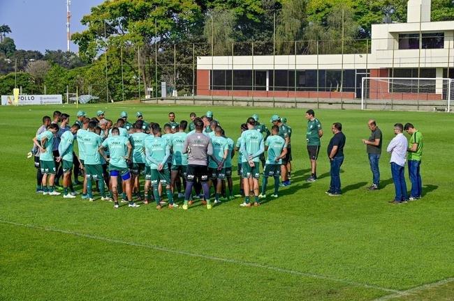 Em preparao para enfrentar o Corinthians no prximo domingo (18/9), o Amrica treinou nesta tera-feira (13/9)