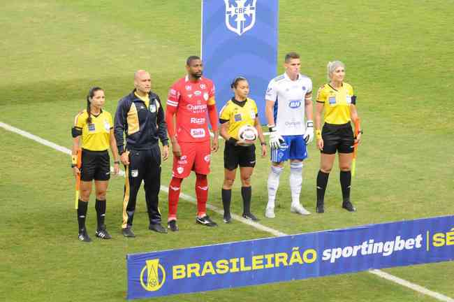 Photos of the game between Cruzeiro and Vila Nova, at Mineir