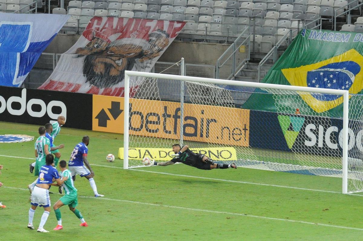Cruzeiro x Juventude: fotos do jogo desta sexta-feira, no Mineiro, pela 16 rodada da Srie B
