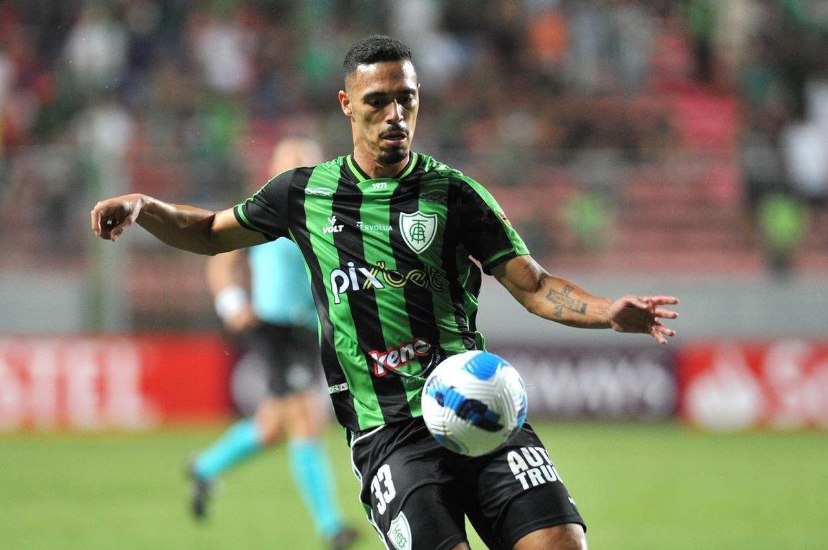 Fotos do jogo entre Amrica e Guaran do Paraguai, no Independncia, em BH, pela segunda fase da Copa Libertadores