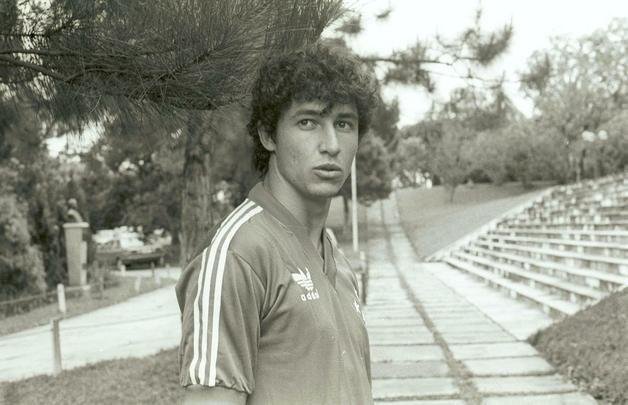 Imagens do Cruzeiro com a camisa da Adidas (Arquivo/Estado de Minas)