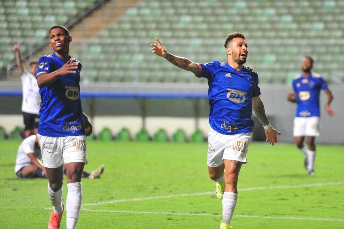 Fotos do jogo entre Cruzeiro e Remo, no Independncia, em BH, pela 32 rodada da Srie B do Brasileiro