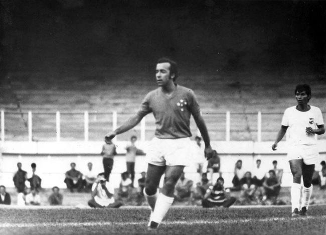 07/07/1971 - Tosto, do Cruzeiro, em 1969.

