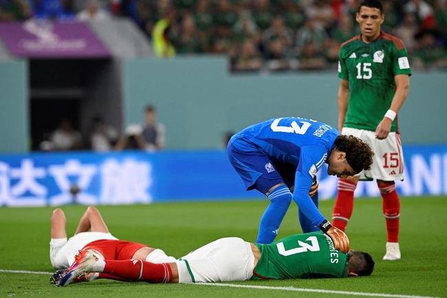 Imagens do jogo entre Mxico e Polnia, pelo Grupo C da Copa do Mundo.