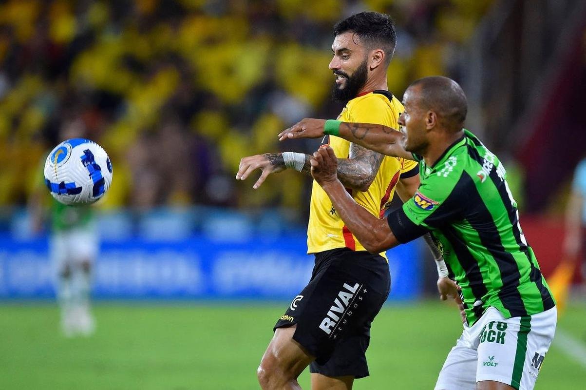 Barcelona-EQU x Amrica: fotos do jogo pela Libertadores