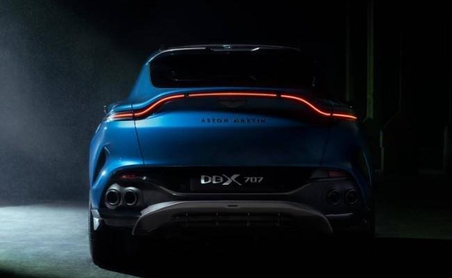 Aston Martin DBX 707 