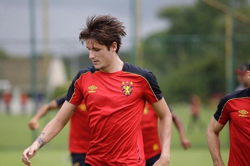 Iago Maidana - Sem espao no Atltico, o zagueiro foi emprestado para o Sport, mas no teve tempo de estrear, j que as competies no Brasil esto paralisadas por causa do coronavrus.