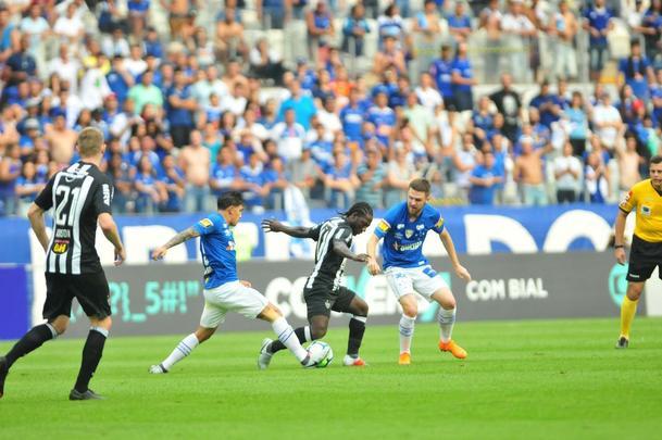 Equipes se enfrentaram no Mineiro, na tarde deste domingo, pela 25 rodada da Srie A