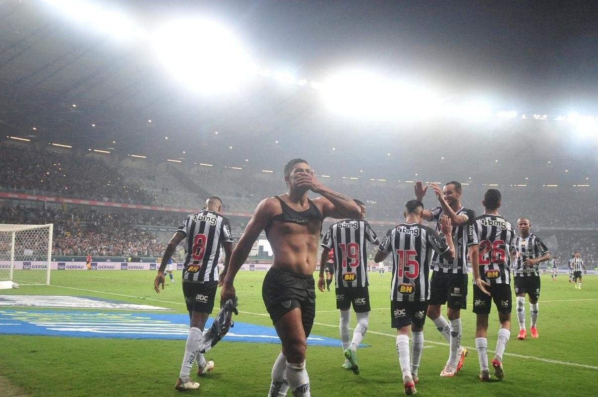 Galo venceu Cruzeiro com gols de Hulk (2) e Nacho. Edu descontou para a Raposa
